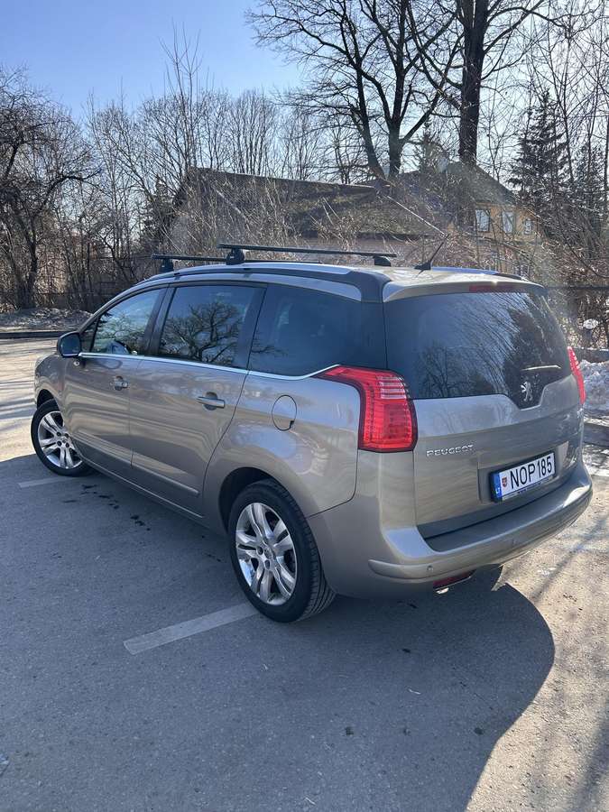 Peugeot 5008 - 6