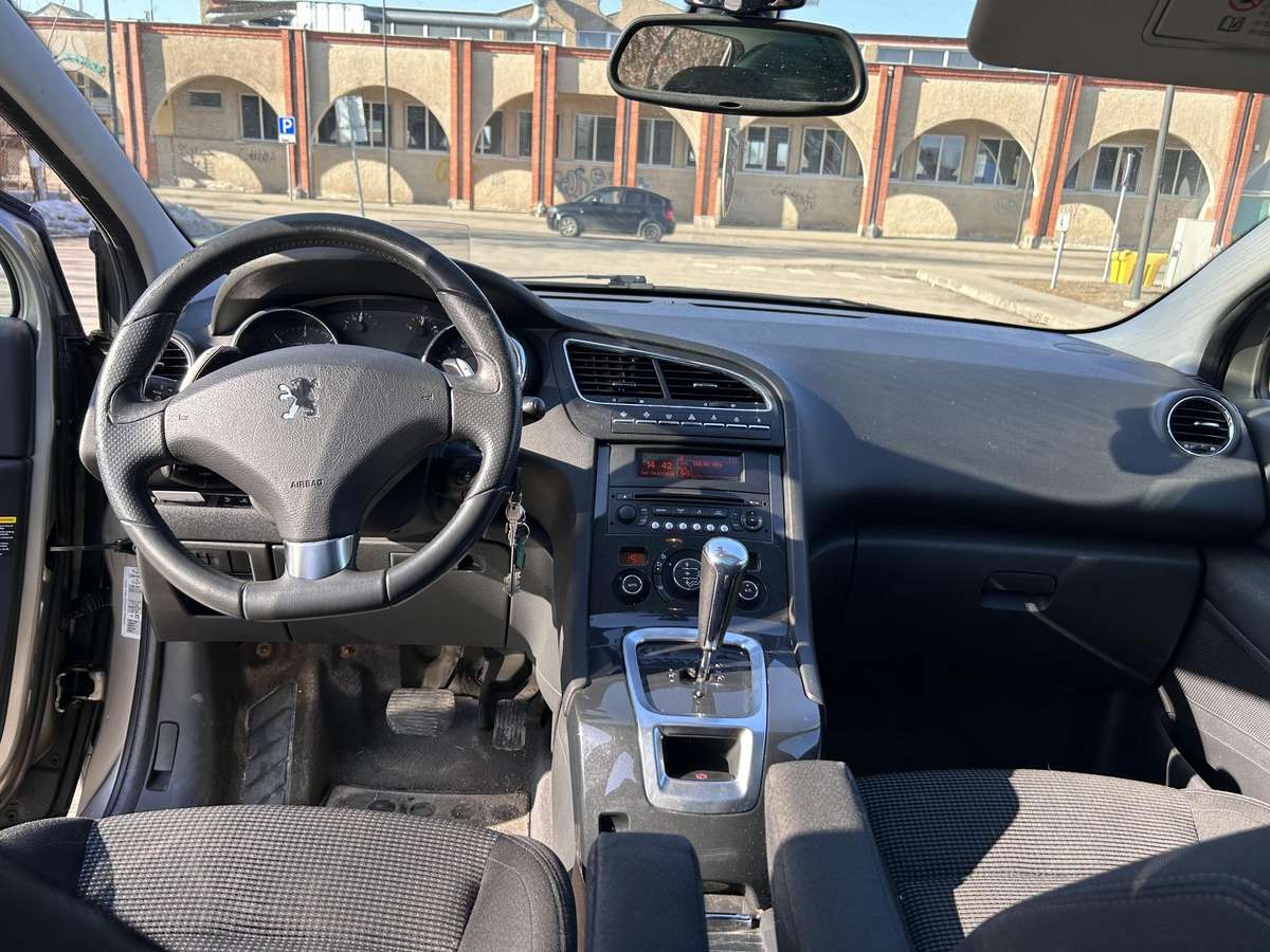 Peugeot 5008 - 10
