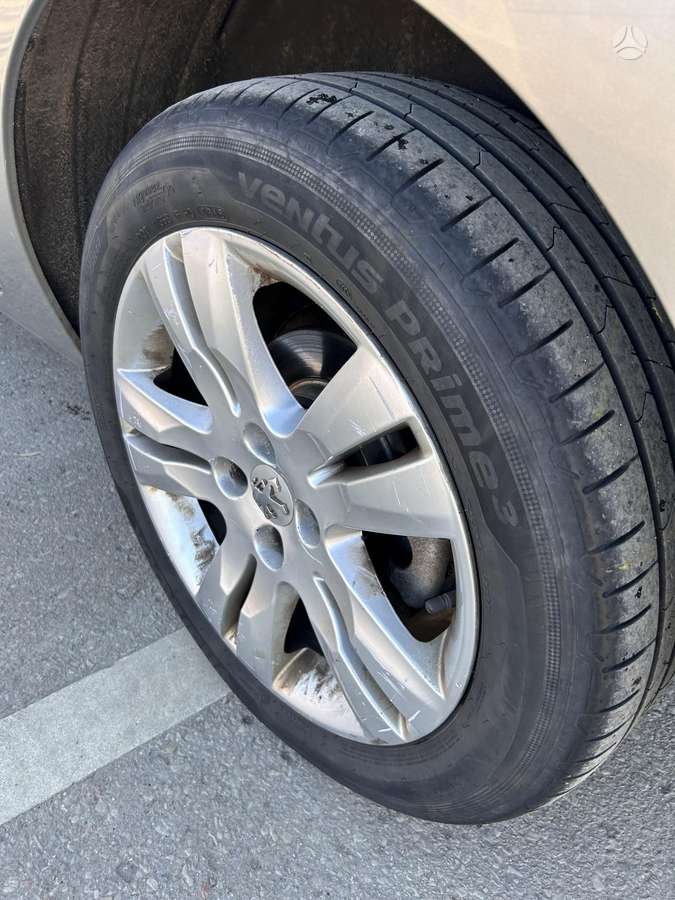 Peugeot 5008 - 12