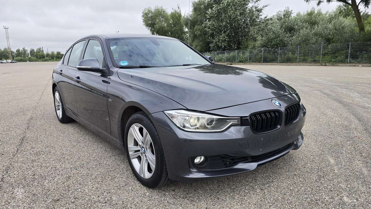BMW 320, 2.0 l., Седан