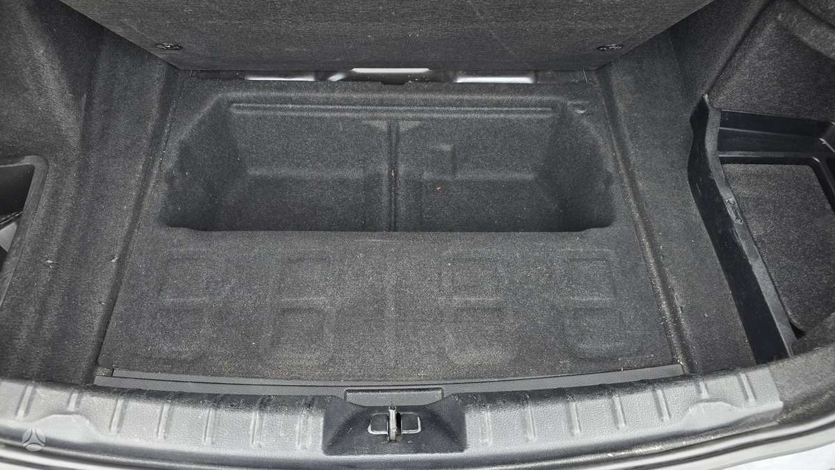 BMW 320, 2.0 l., Седан