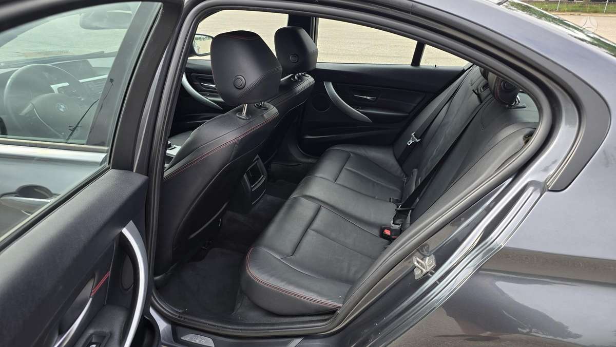BMW 320, 2.0 l., Седан