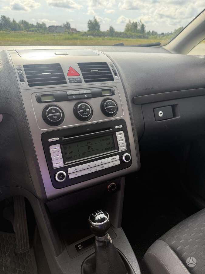 Volkswagen Touran - 7