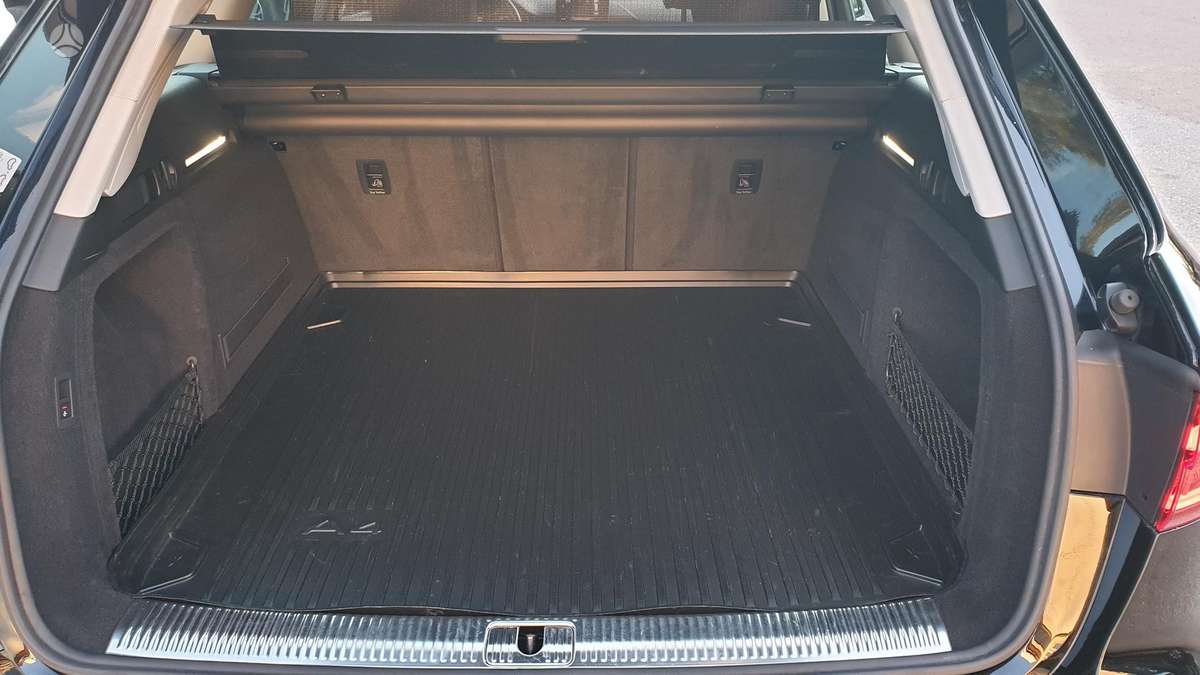 Audi A4, 2.0 l., Универсал