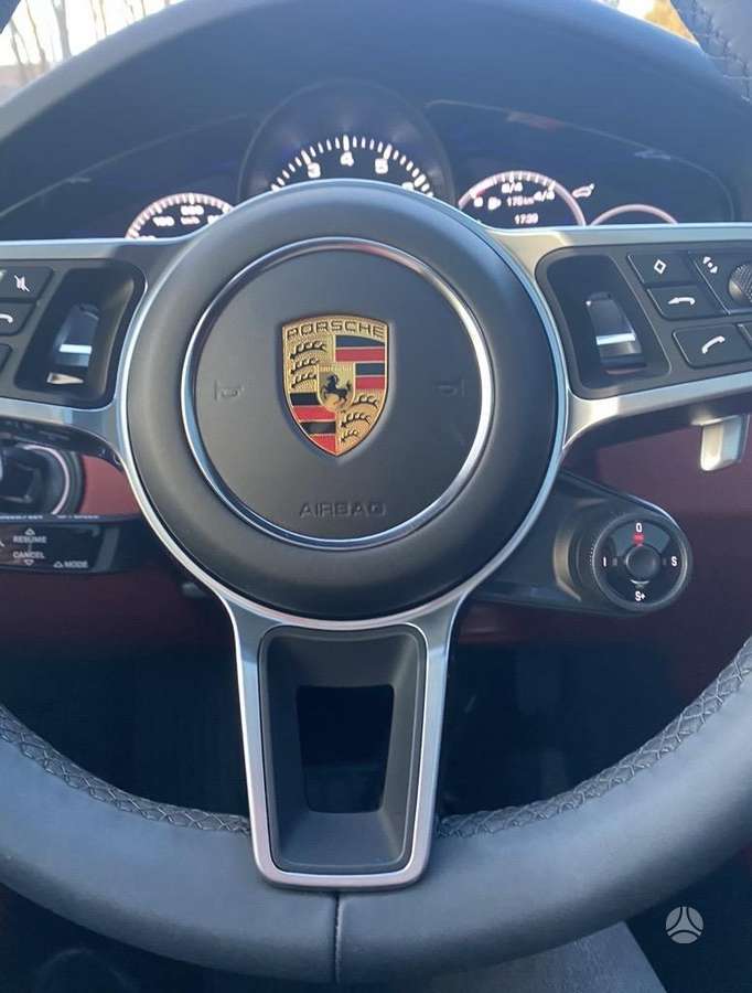 Porsche Cayenne Coupe - 10