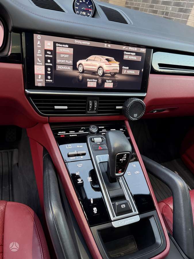 Porsche Cayenne Coupe - 11