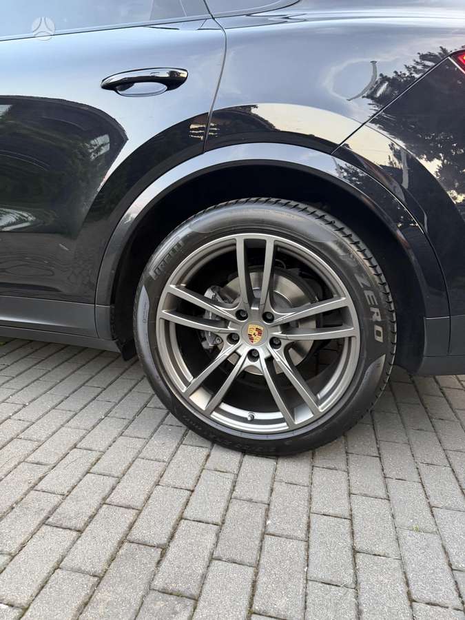 Porsche Cayenne Coupe - 9