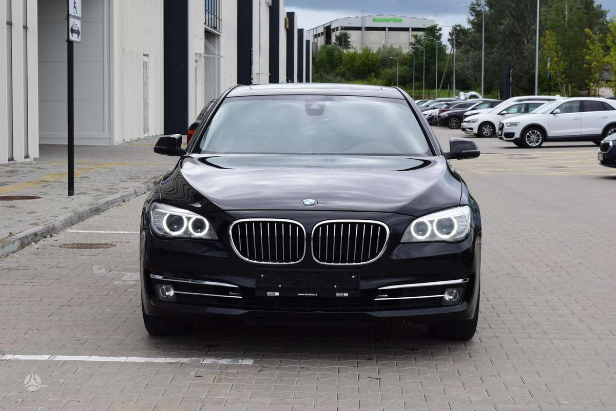 BMW 730, 3.0 l., Седан