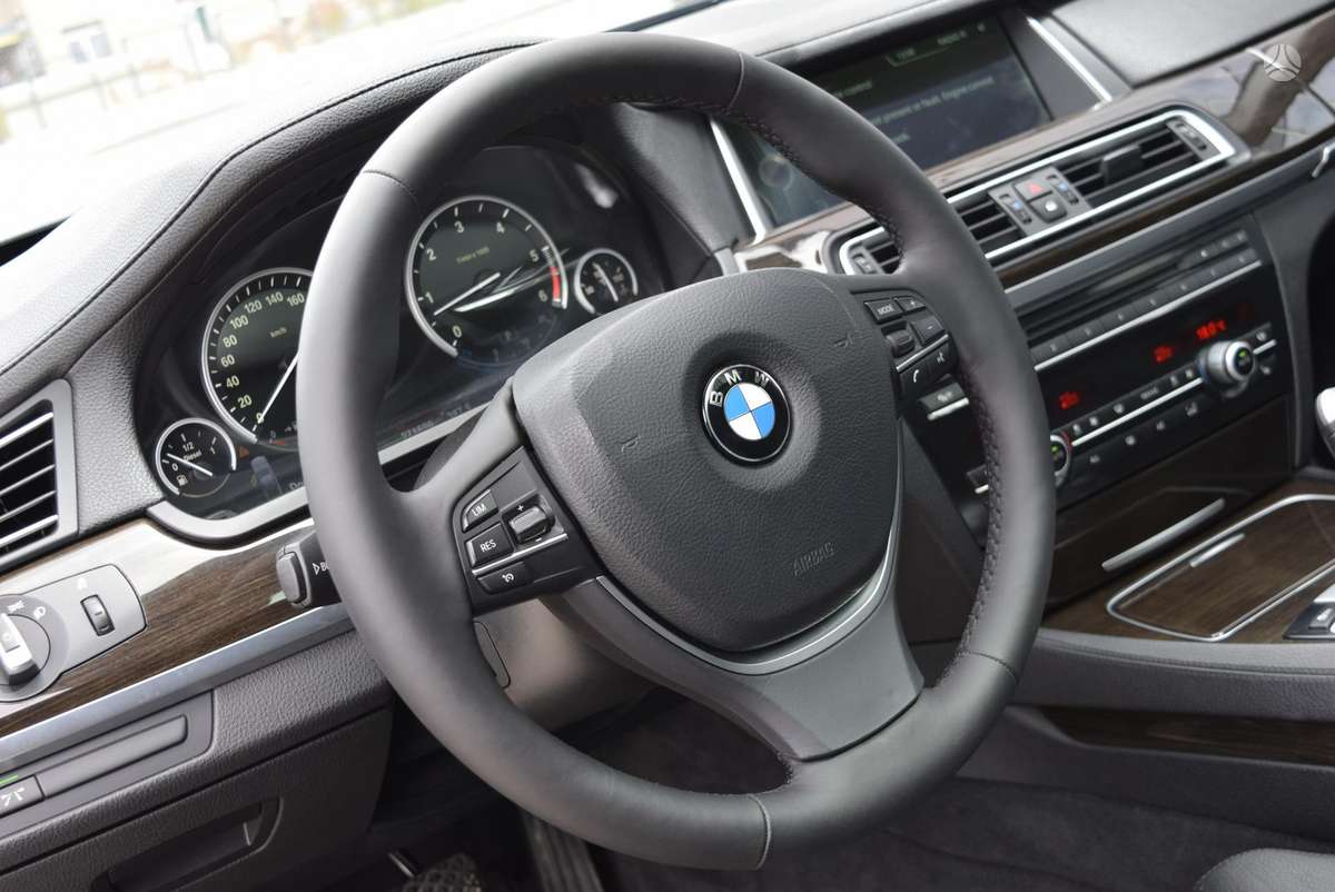 BMW 730, 3.0 l., Седан