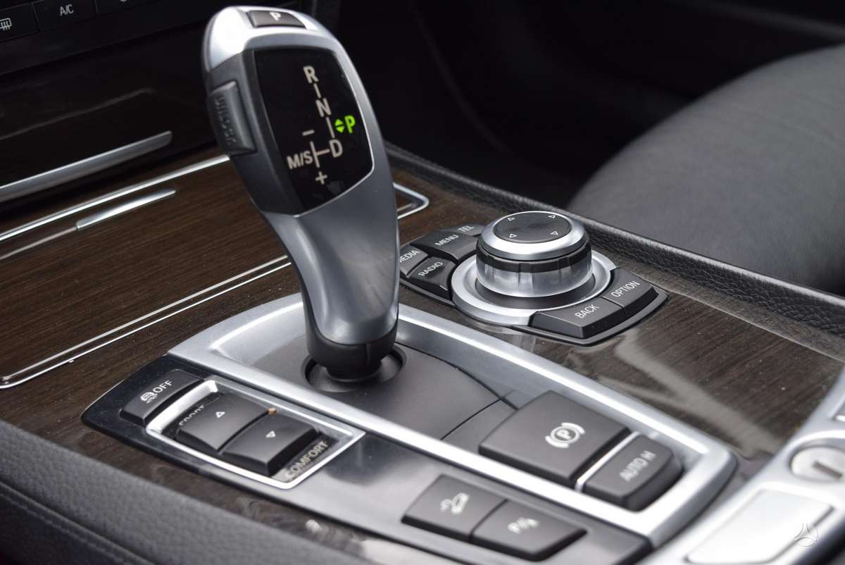 BMW 730, 3.0 l., Седан