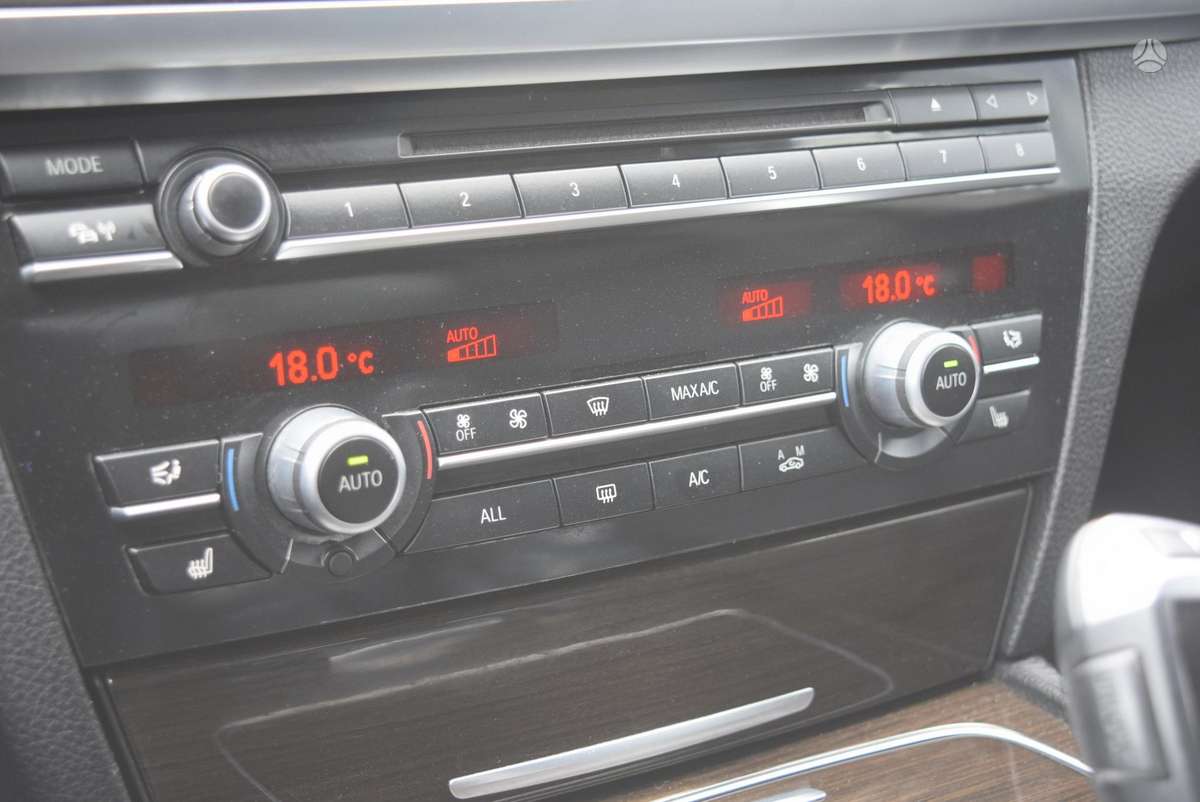 BMW 730, 3.0 l., sedanas