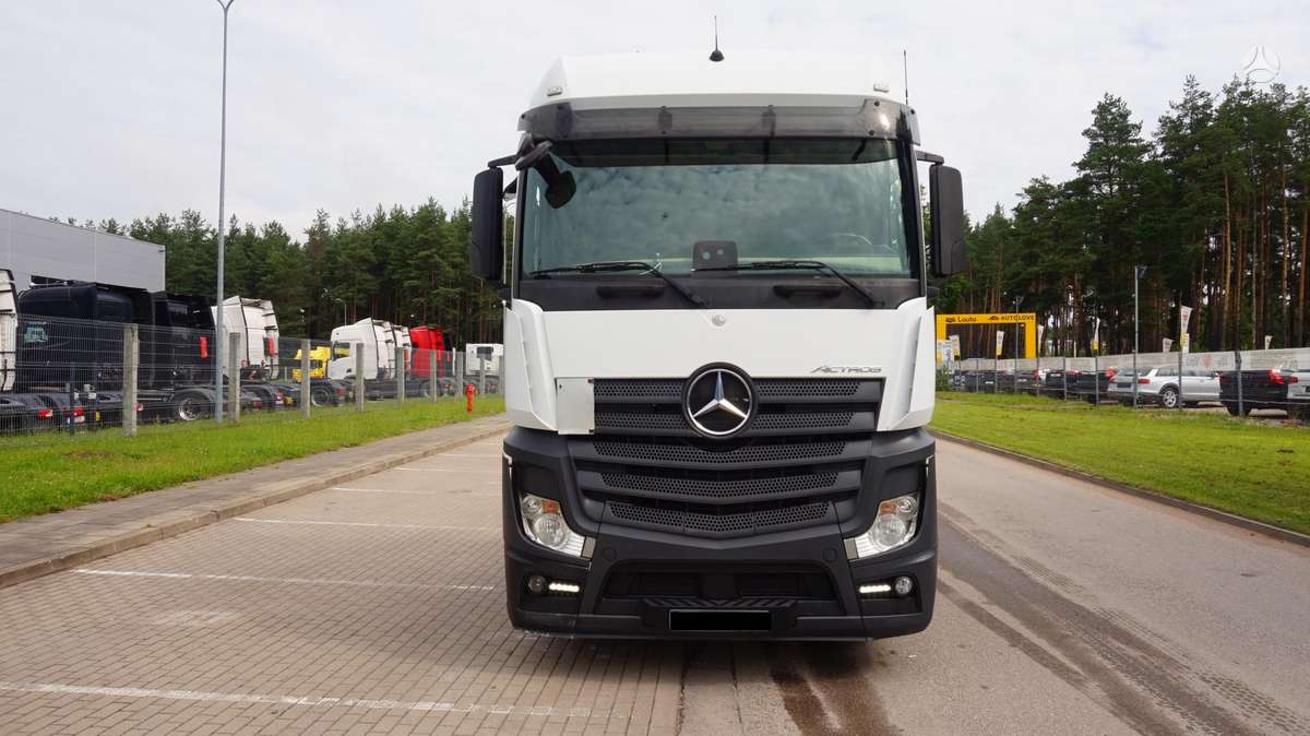 Mercedes-Benz Actros 1845, double sleeper