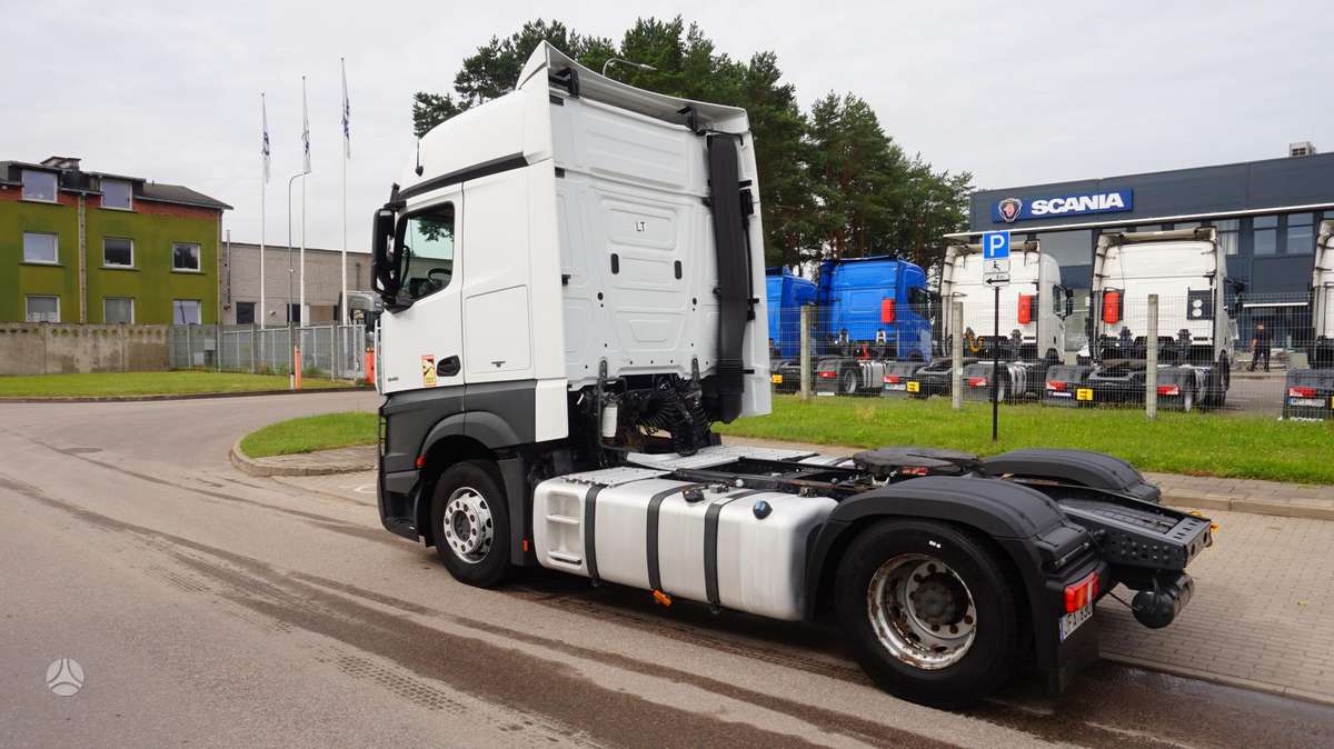 Mercedes-Benz Actros 1845, double sleeper