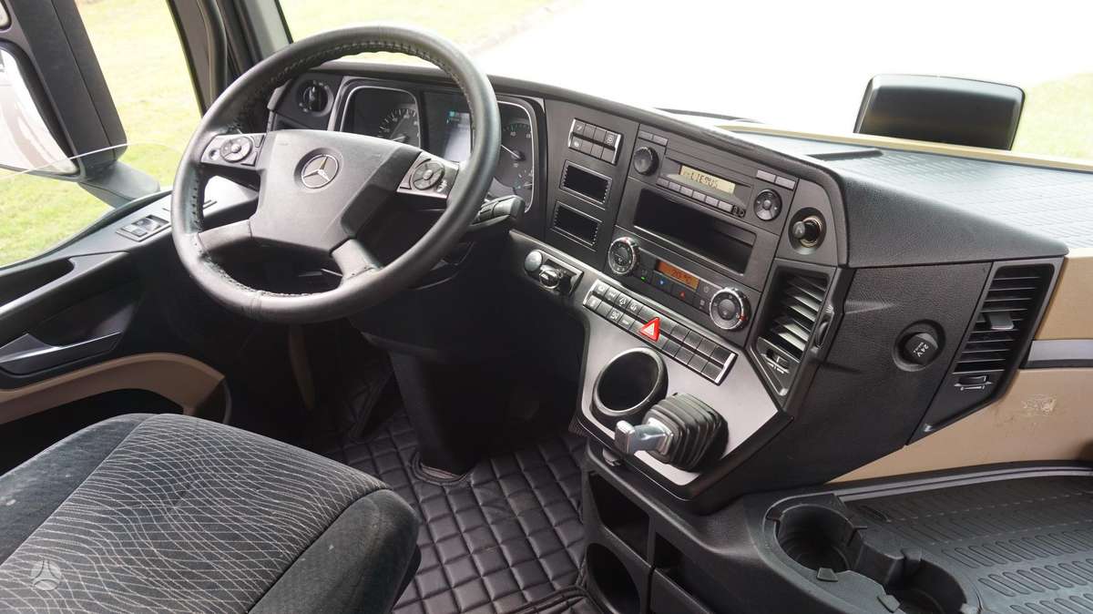 Mercedes-Benz Actros 1845, double sleeper