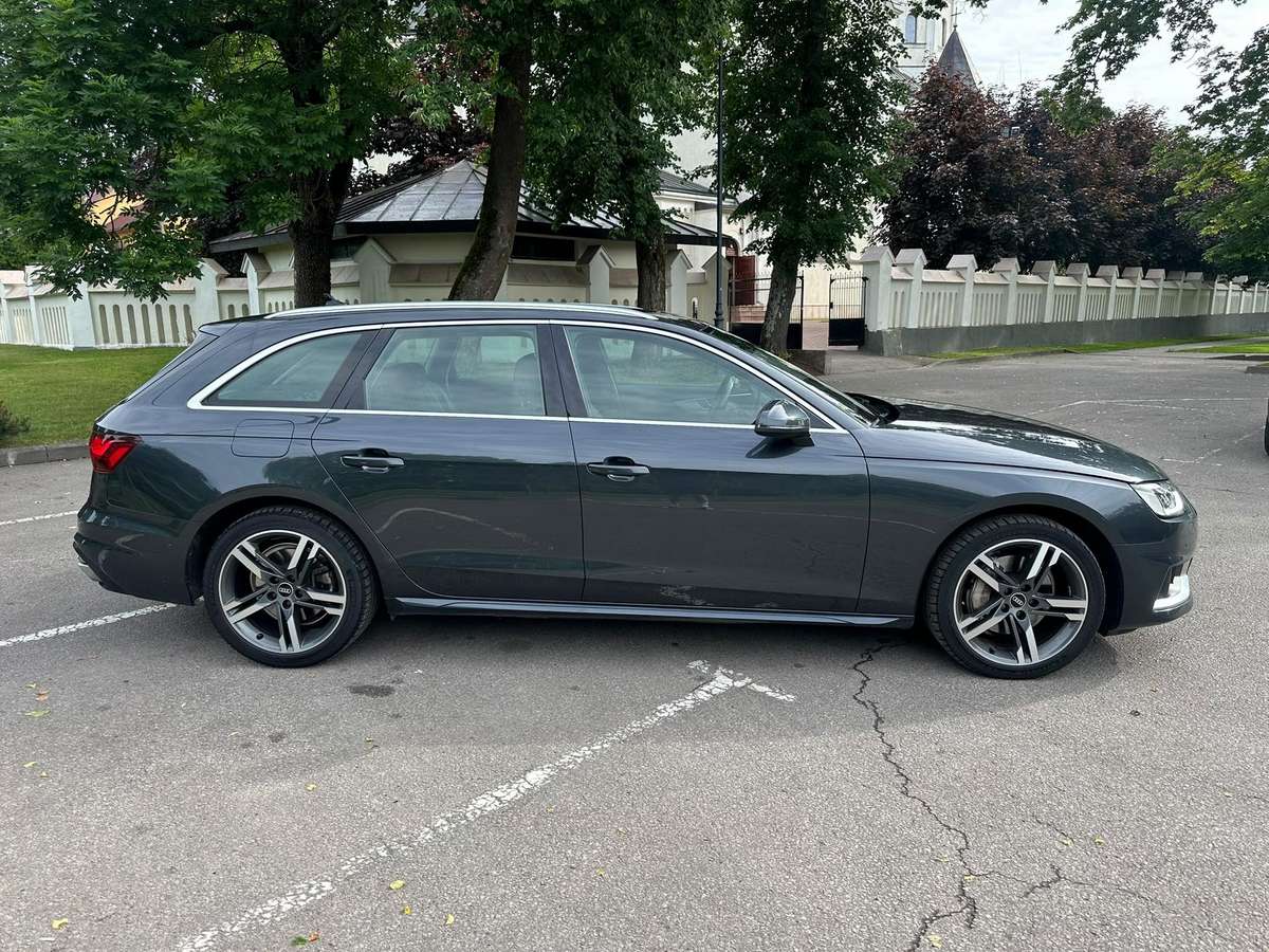 Audi A4, 2.0 l., Универсал