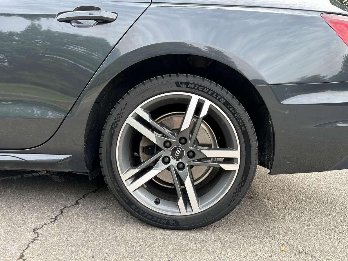 Audi A4, 2.0 l., Универсал