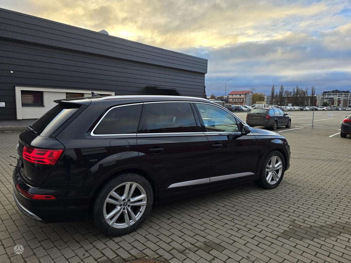Audi Q7 e-tron, 3.0 l., Внедорожник / Кроссовер