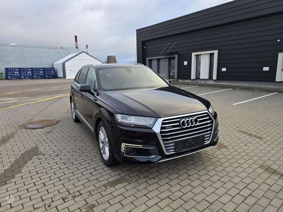 Audi Q7 e-tron, 3.0 l., Внедорожник / Кроссовер