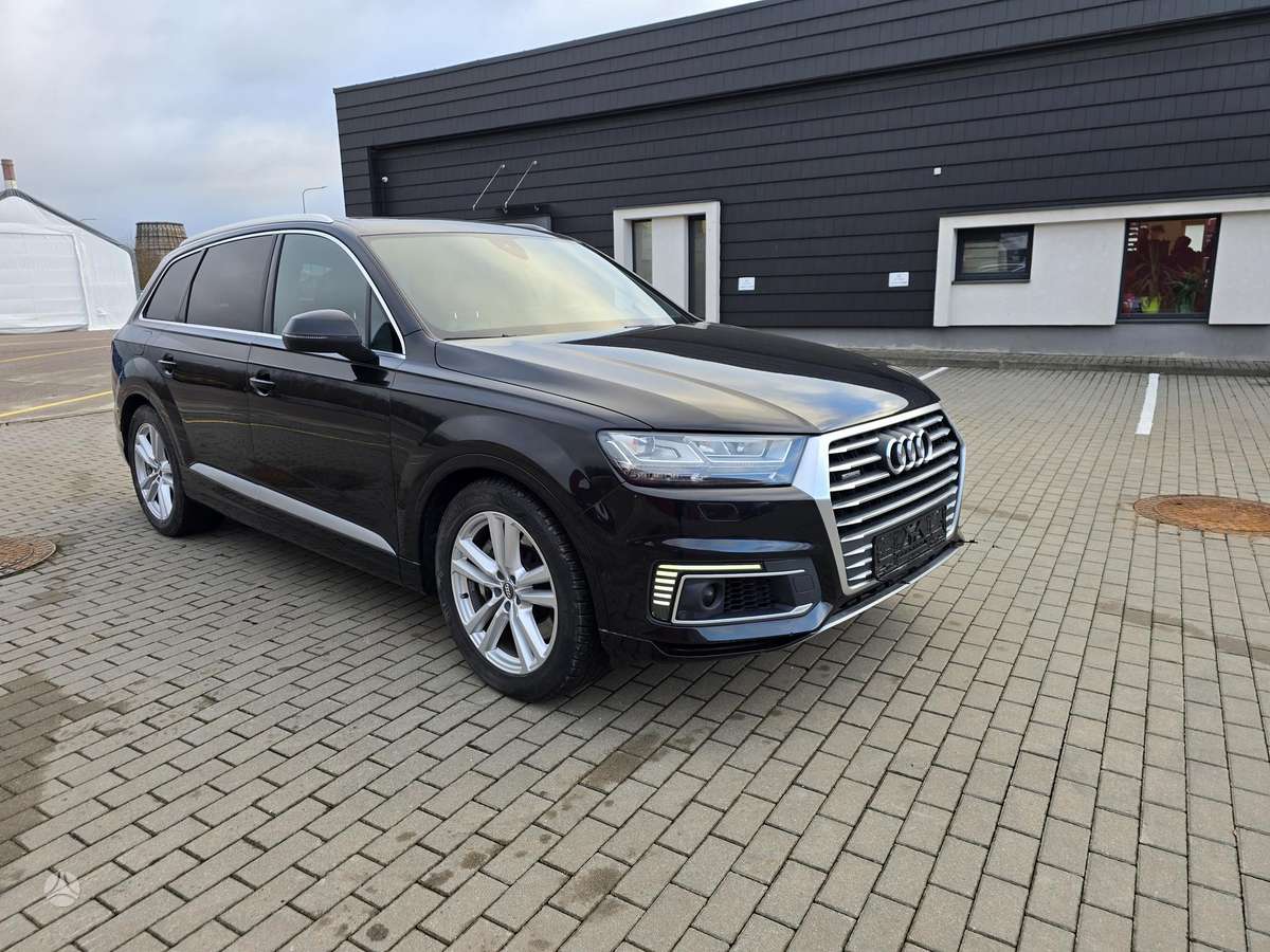 Audi Q7 e-tron, 3.0 l., Внедорожник / Кроссовер