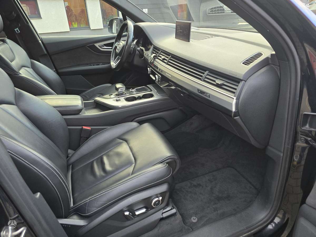 Audi Q7 e-tron, 3.0 l., Внедорожник / Кроссовер