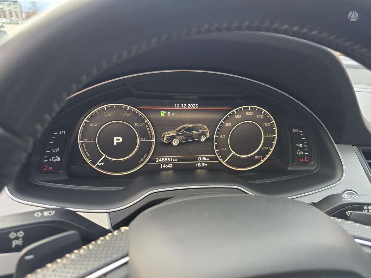 Audi Q7 e-tron, 3.0 l., Внедорожник / Кроссовер