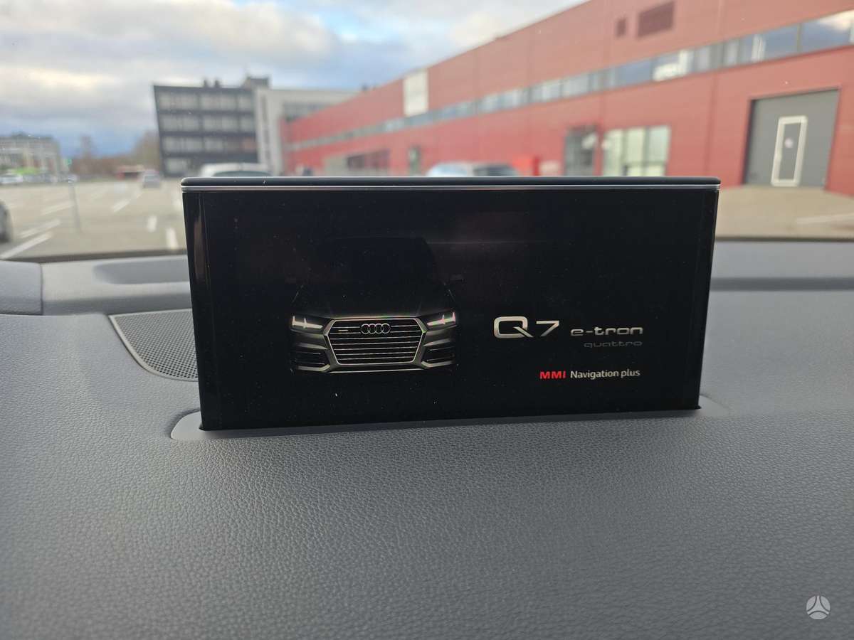 Audi Q7 e-tron, 3.0 l., Внедорожник / Кроссовер