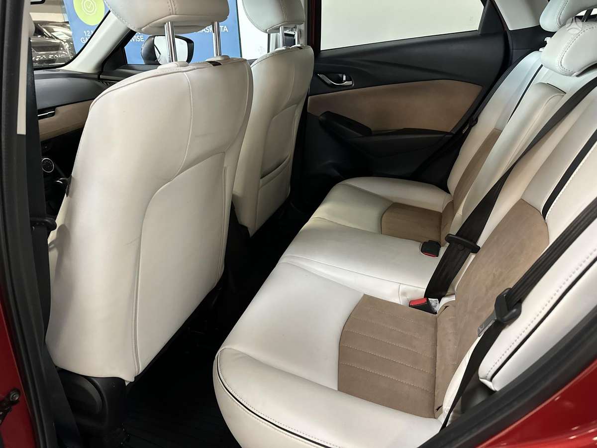 Mazda CX-3, 2.0 l., Хэтчбек