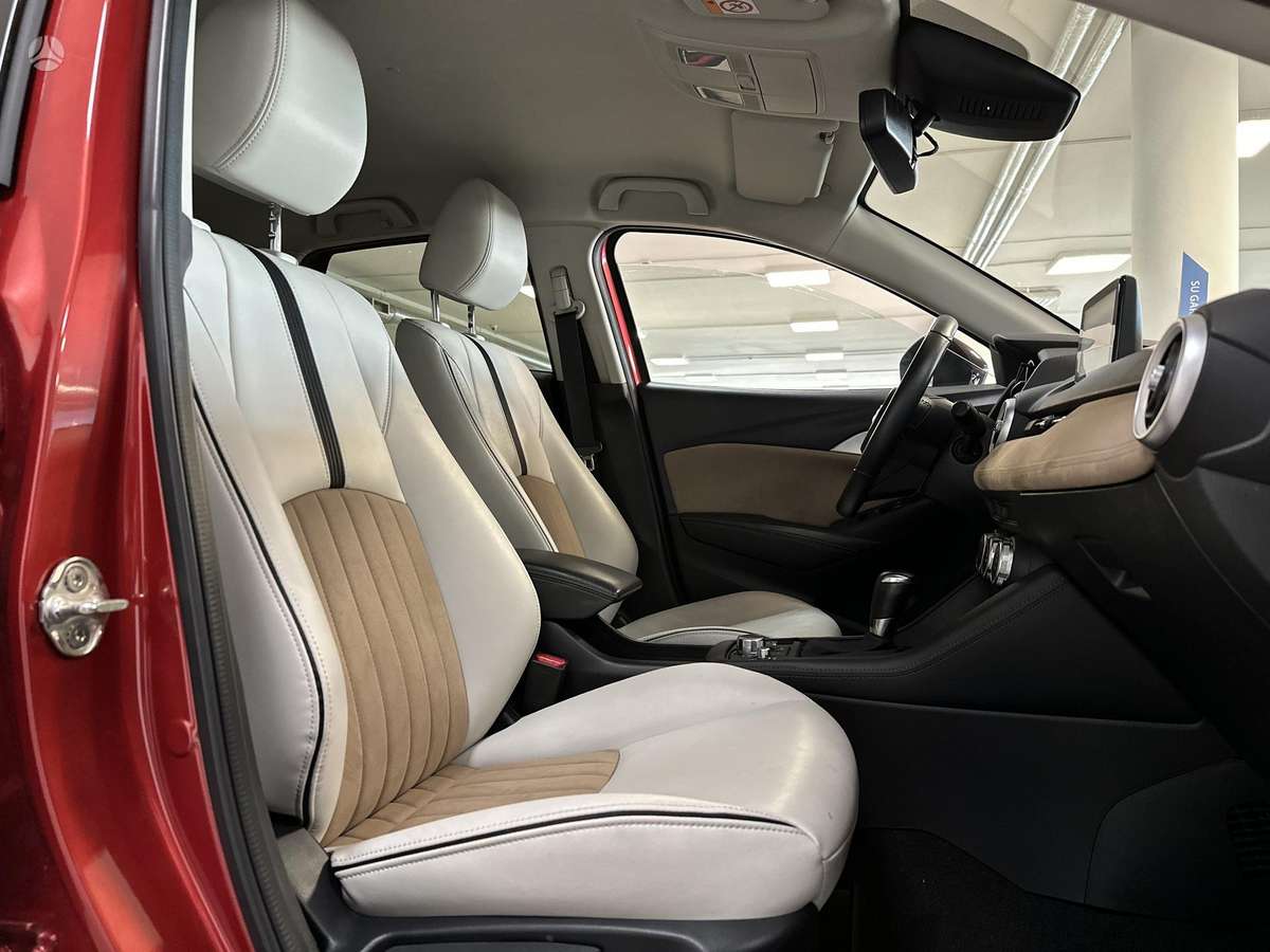 Mazda CX-3, 2.0 l., Хэтчбек