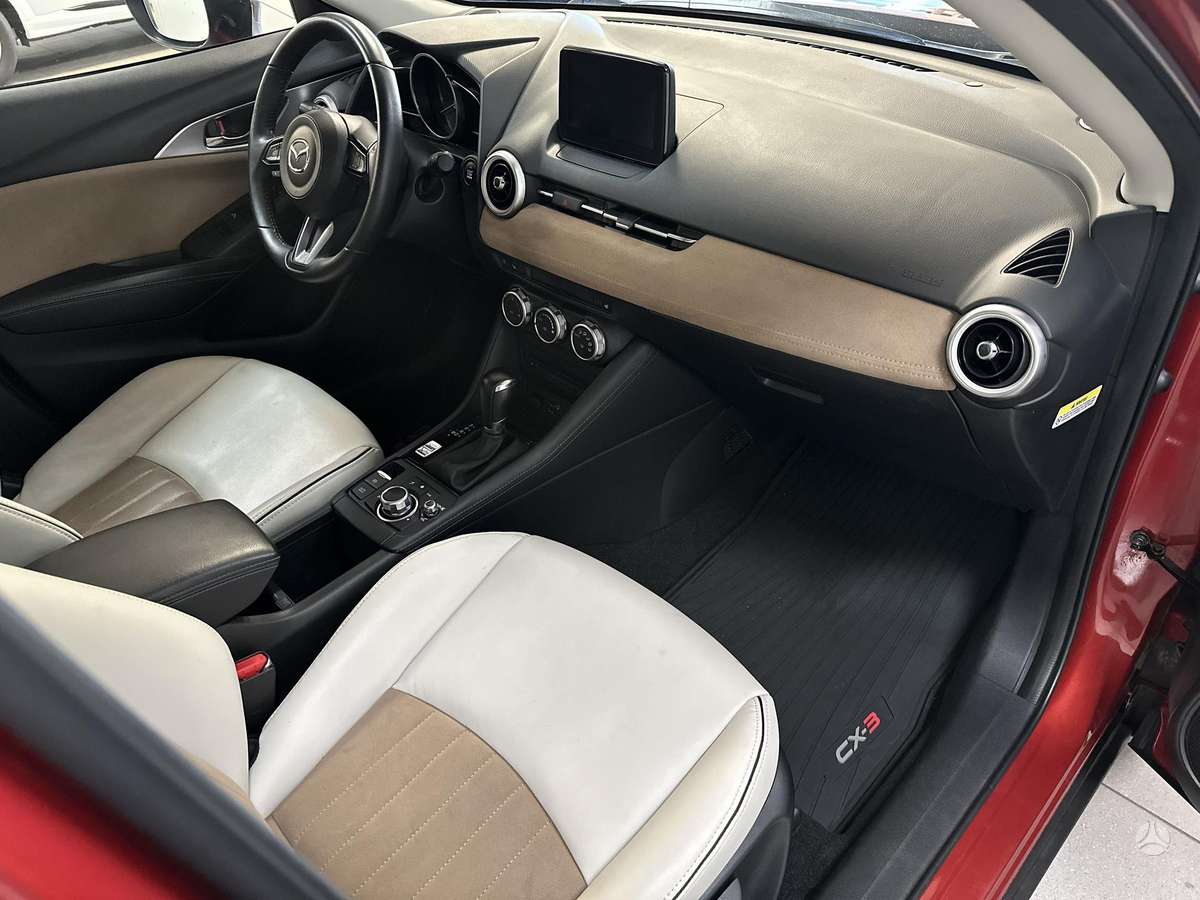 Mazda CX-3, 2.0 l., Хэтчбек