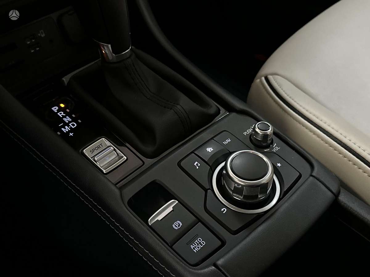 Mazda CX-3, 2.0 l., Хэтчбек