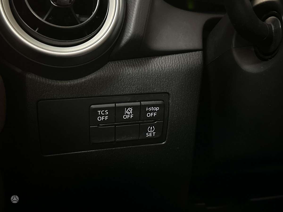Mazda CX-3, 2.0 l., Хэтчбек