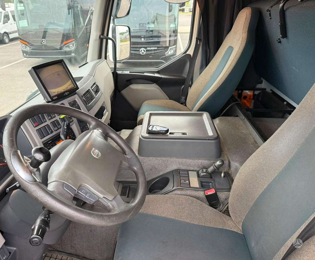 Volvo FE320, isothermal trucks