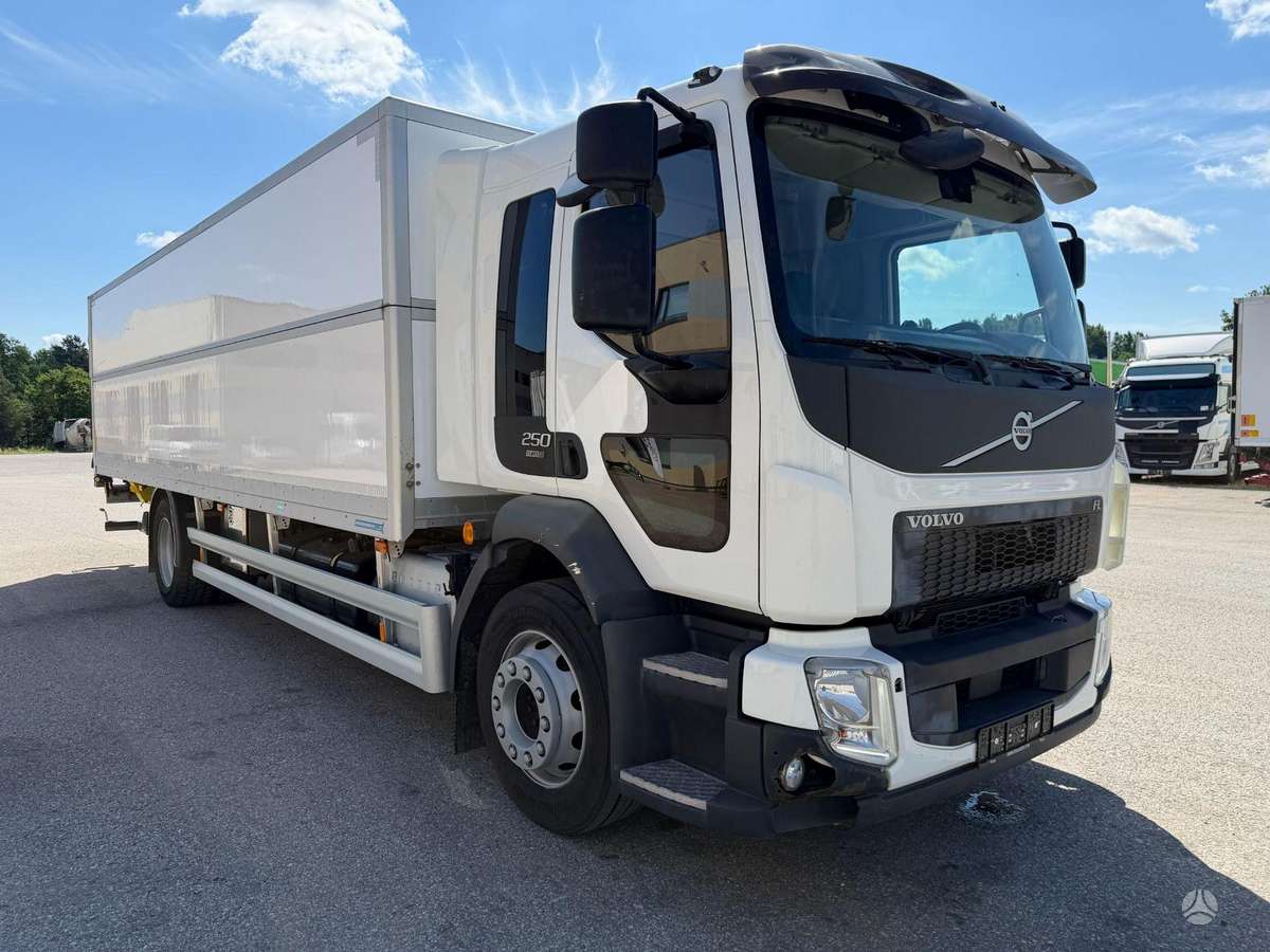 Volvo FL250, box trucks / box vans