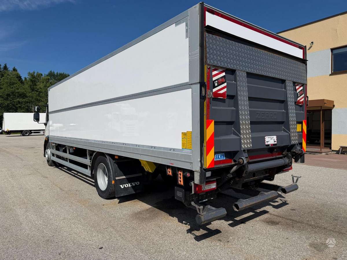 Volvo FL250, box trucks / box vans