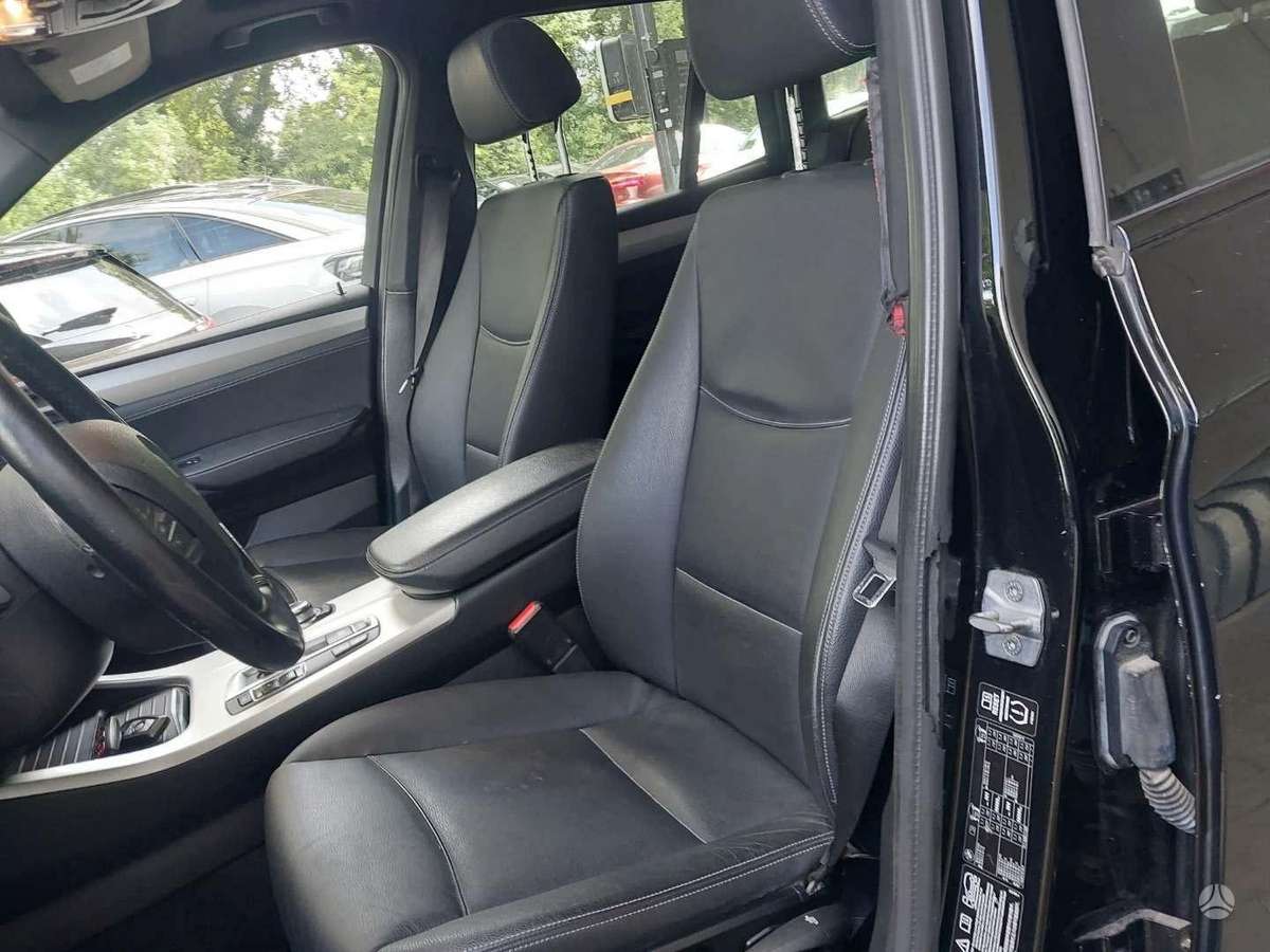 BMW X3, 2.0 l., off-road / crossover