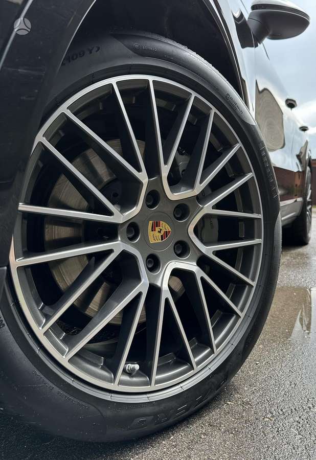 Porsche Cayenne - 10