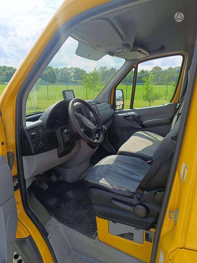 Volkswagen Crafter - 2