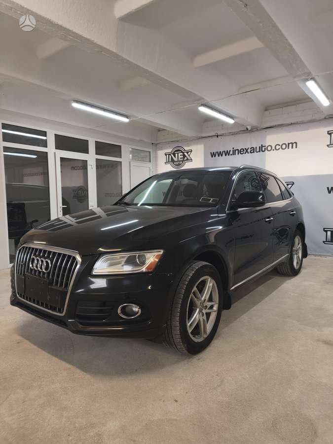 Audi Q5, 2.0 l., off-road / crossover