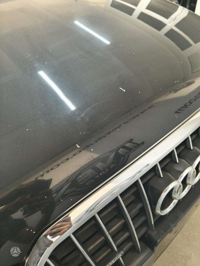Audi Q5, 2.0 l., off-road / crossover