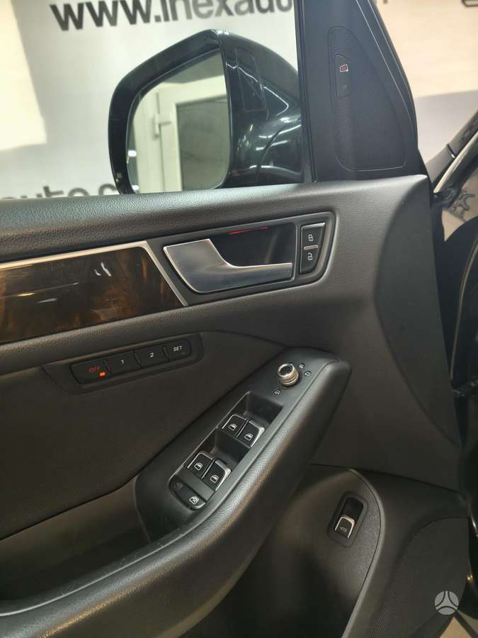 Audi Q5, 2.0 l., off-road / crossover