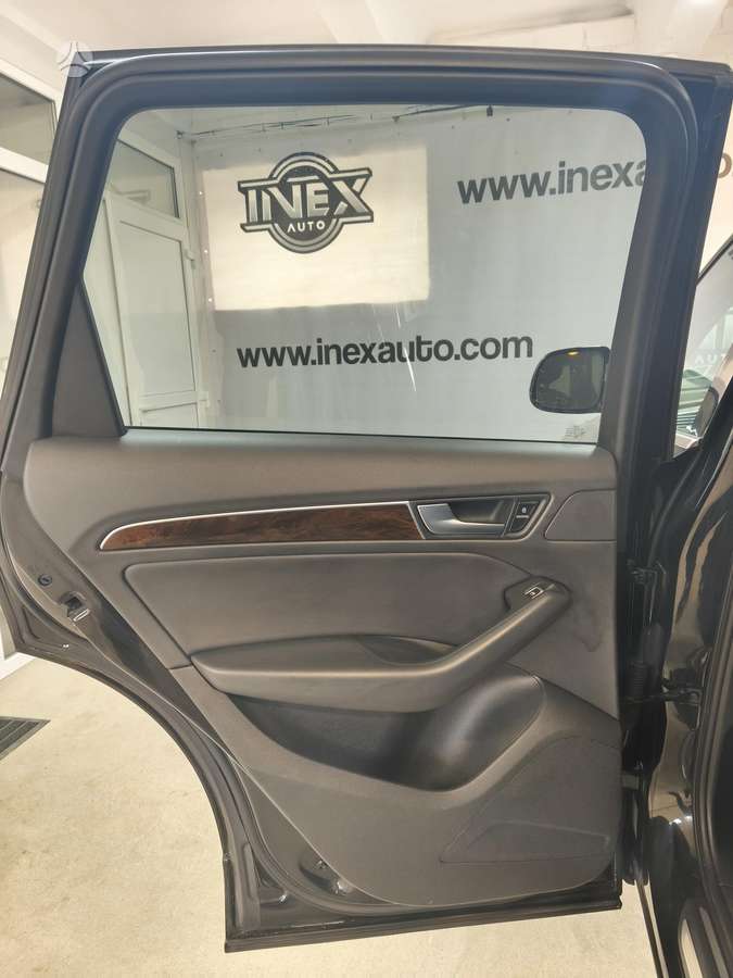 Audi Q5, 2.0 l., off-road / crossover