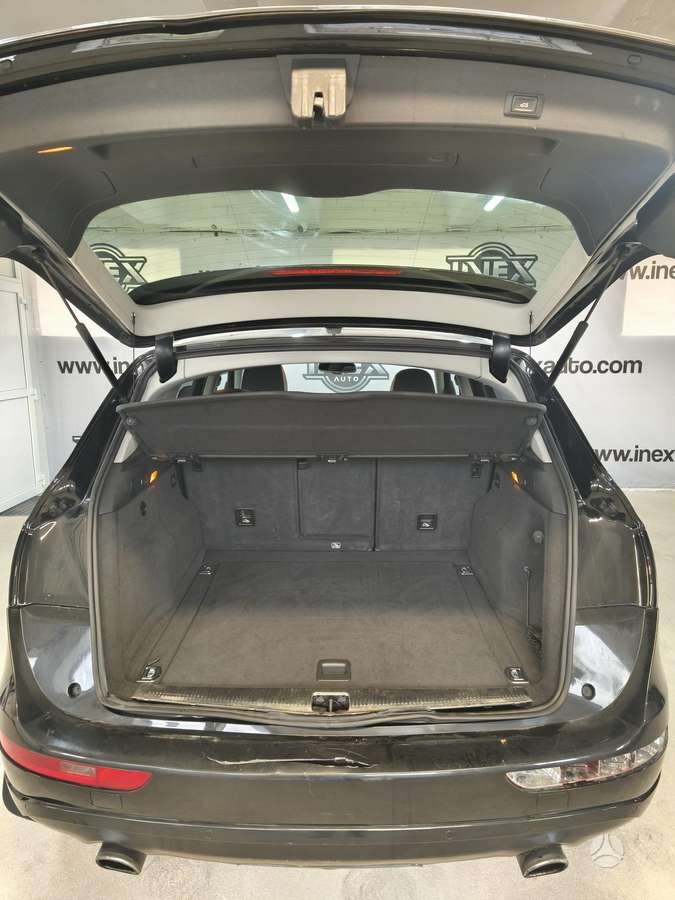 Audi Q5, 2.0 l., off-road / crossover