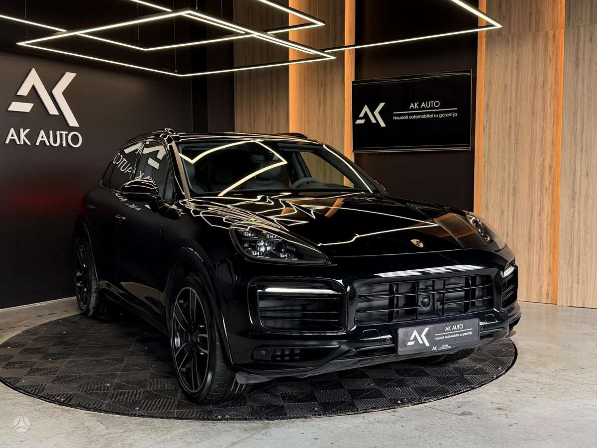 Porsche Cayenne, 2.9 l., off-road / crossover