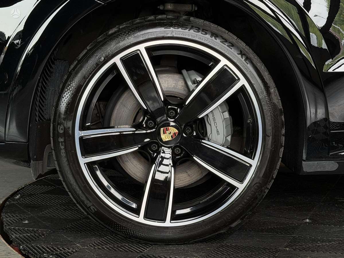 Porsche Cayenne - 6