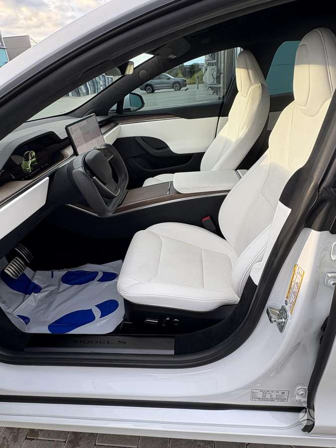 Tesla Model S, 100 kWh, hatchback