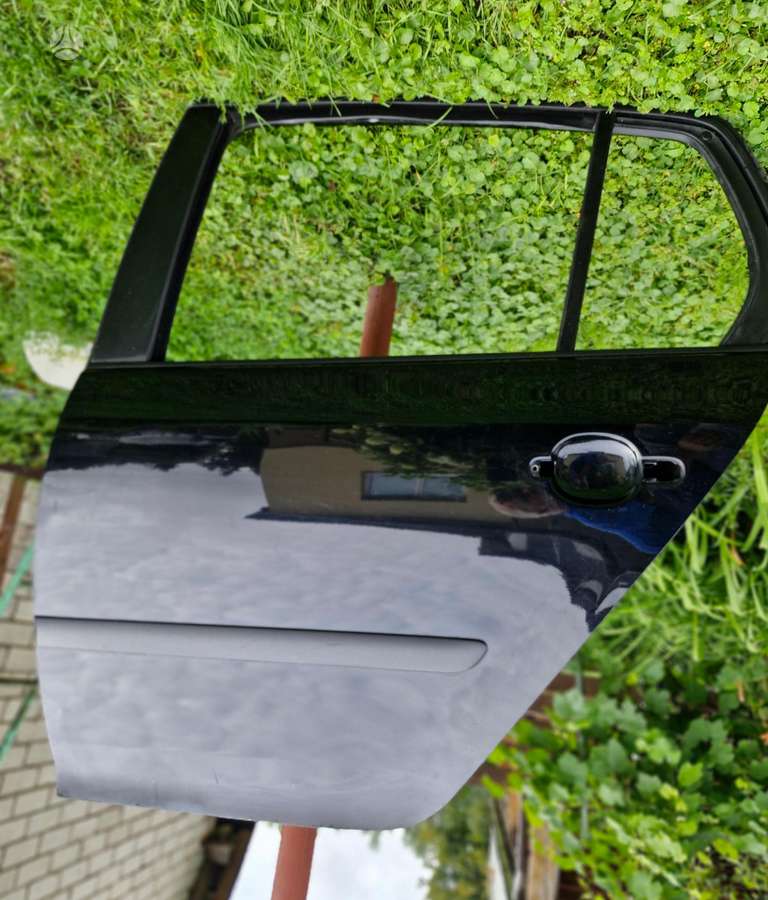 Volkswagen Golf doors