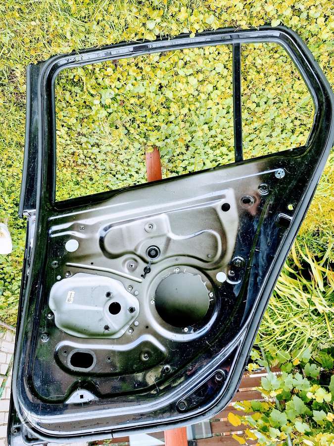 Volkswagen Golf doors