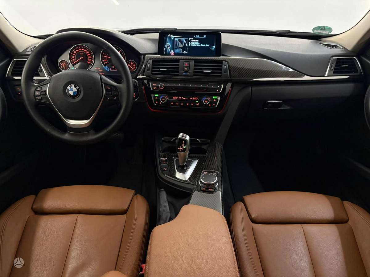 BMW 330, 3.0 l., Седан