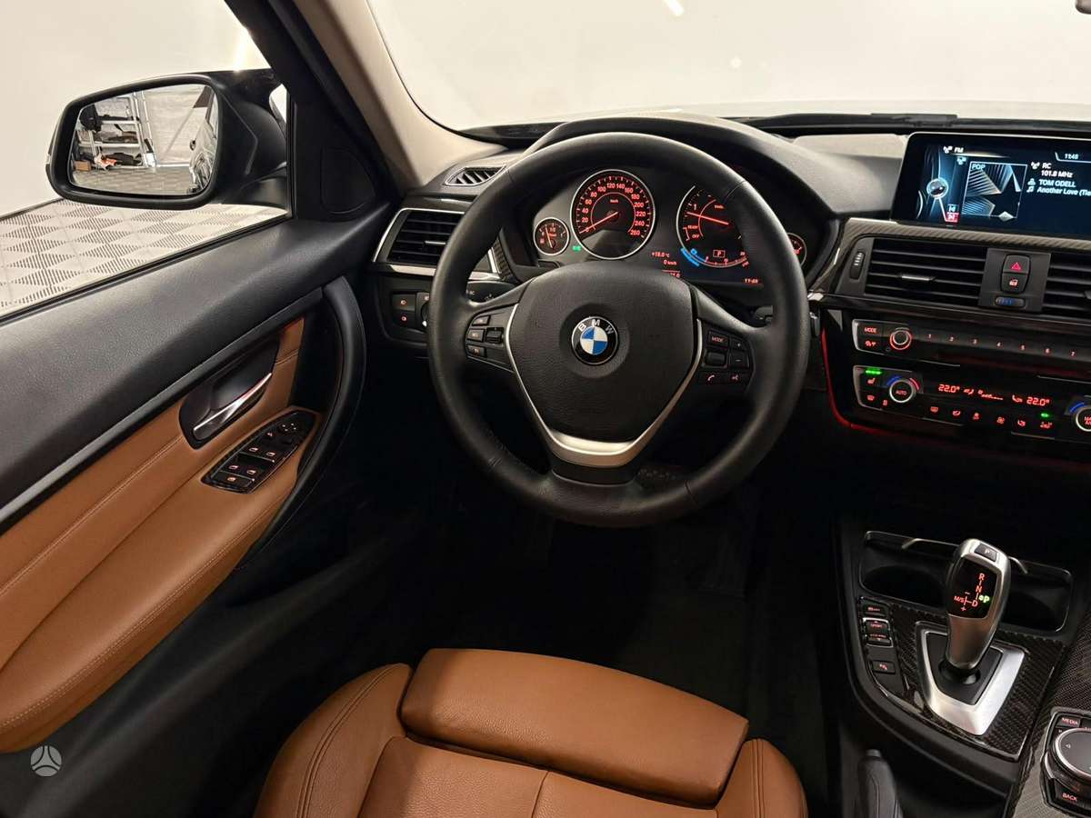 BMW 330, 3.0 l., Седан