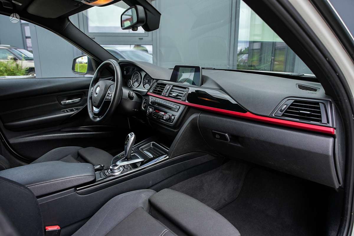 BMW 318, 2.0 l., wagon